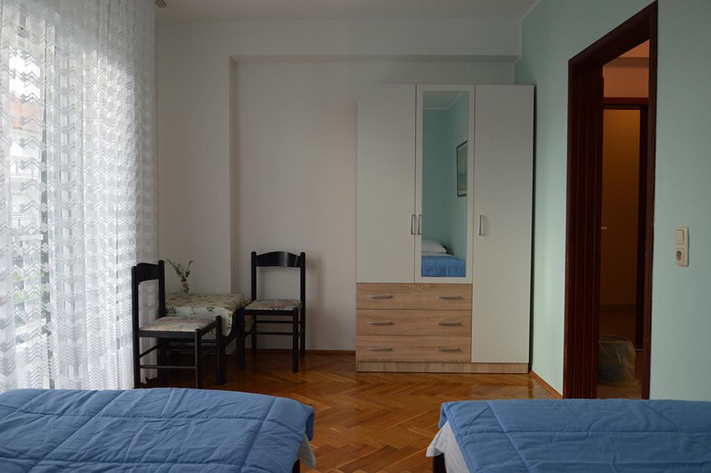 Apartments "Ruza" Vodice Esterno foto