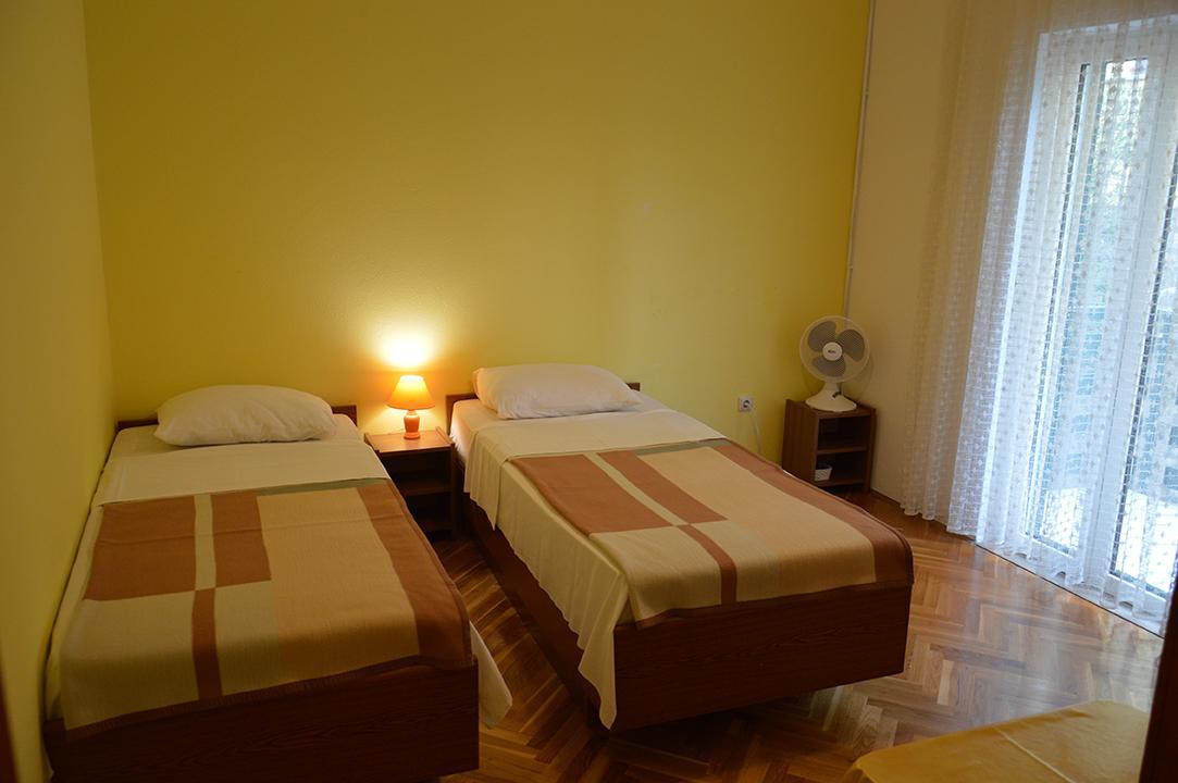 Apartments "Ruza" Vodice Esterno foto