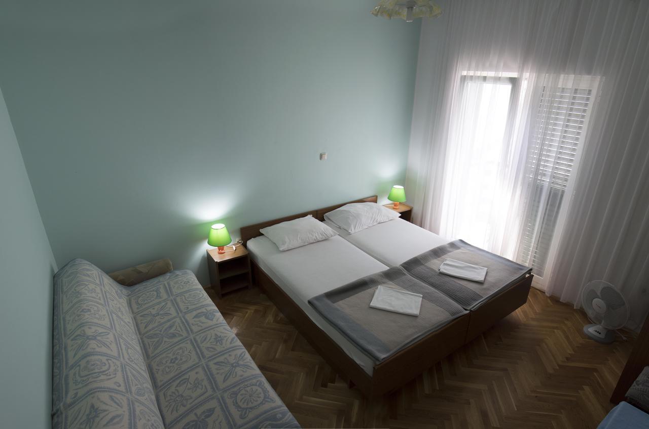 Apartments "Ruza" Vodice Esterno foto